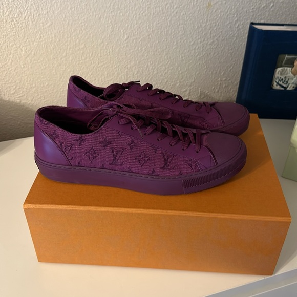 Louis Vuitton Sneaker size 9 - Picture 2 of 4